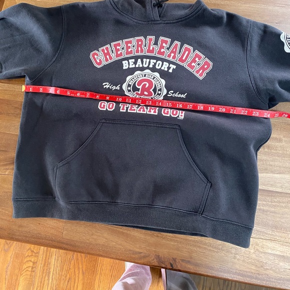 Cheerleading sweatshirt. - Picture 6 of 7